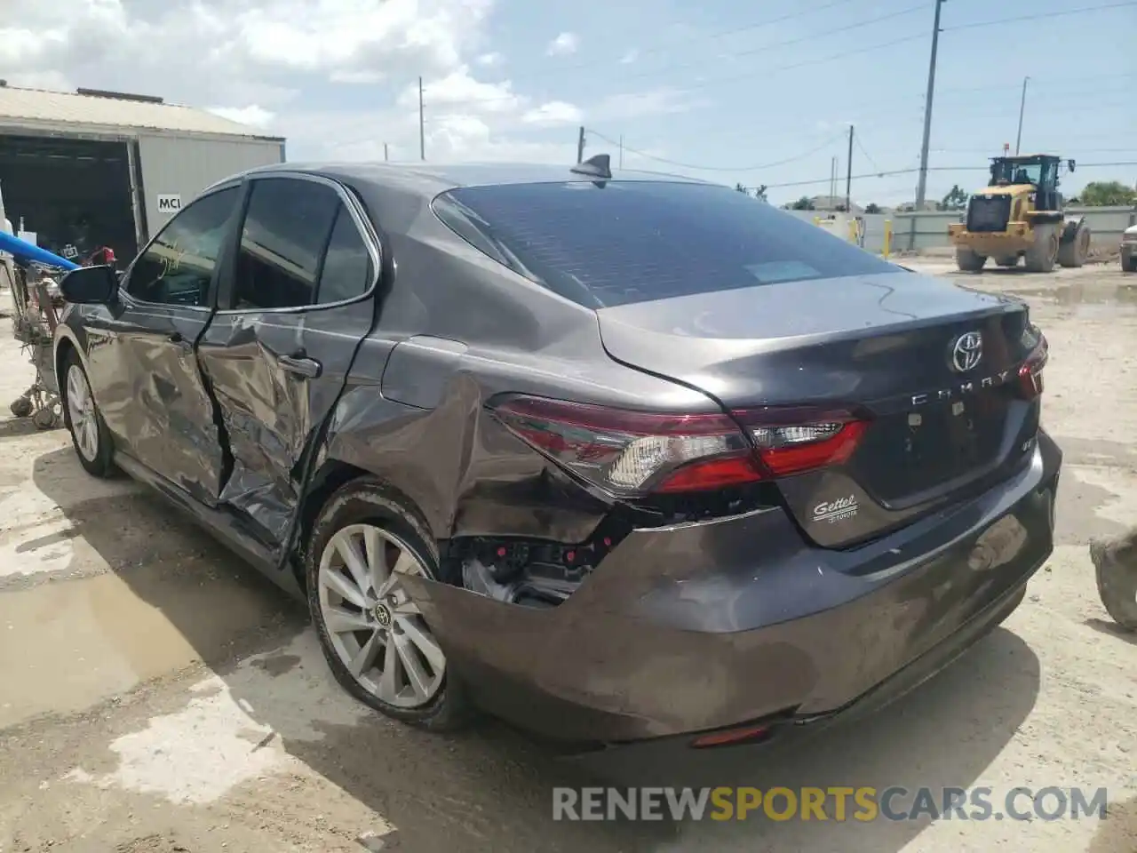 3 Photograph of a damaged car 4T1C11AK0NU673768 TOYOTA CAMRY 2022