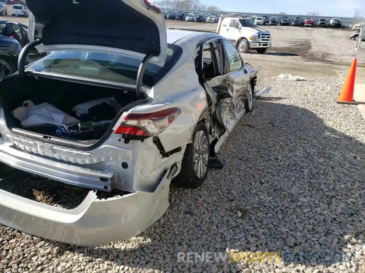 4 Photograph of a damaged car 4T1C11AK1NU004389 TOYOTA CAMRY 2022