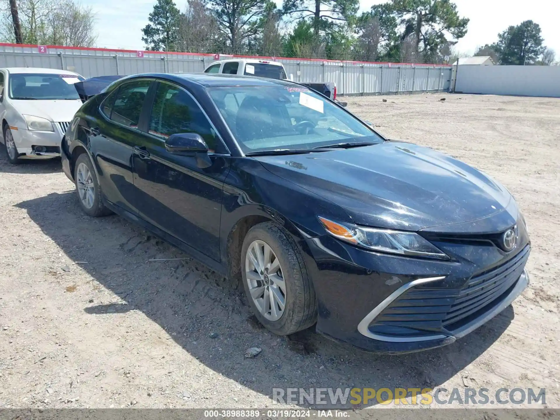 1 Photograph of a damaged car 4T1C11AK1NU013562 TOYOTA CAMRY 2022