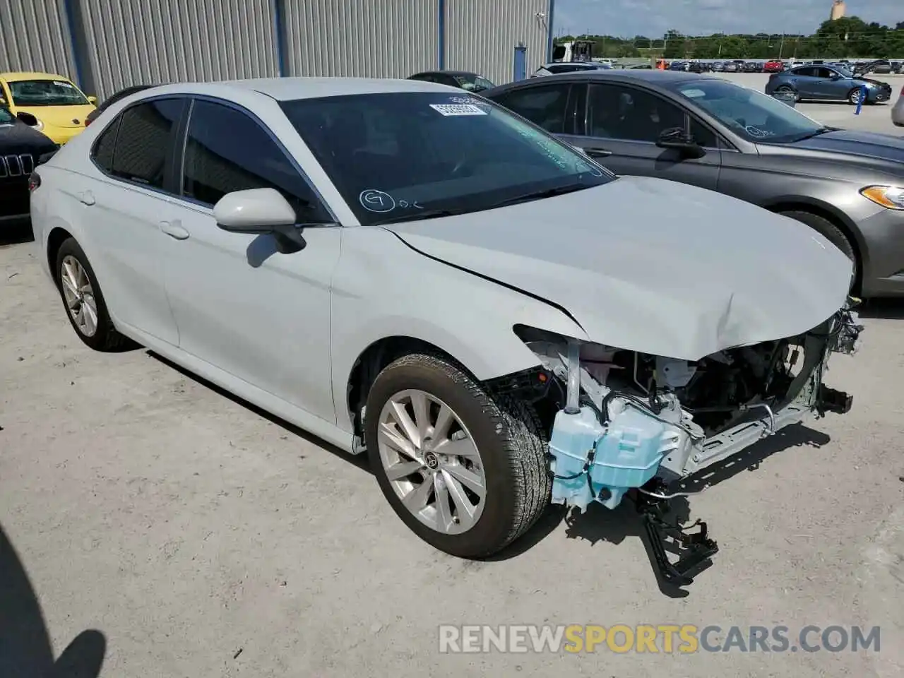 1 Photograph of a damaged car 4T1C11AK1NU032094 TOYOTA CAMRY 2022