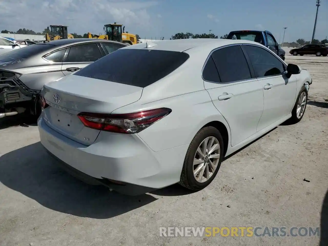 4 Photograph of a damaged car 4T1C11AK1NU032094 TOYOTA CAMRY 2022