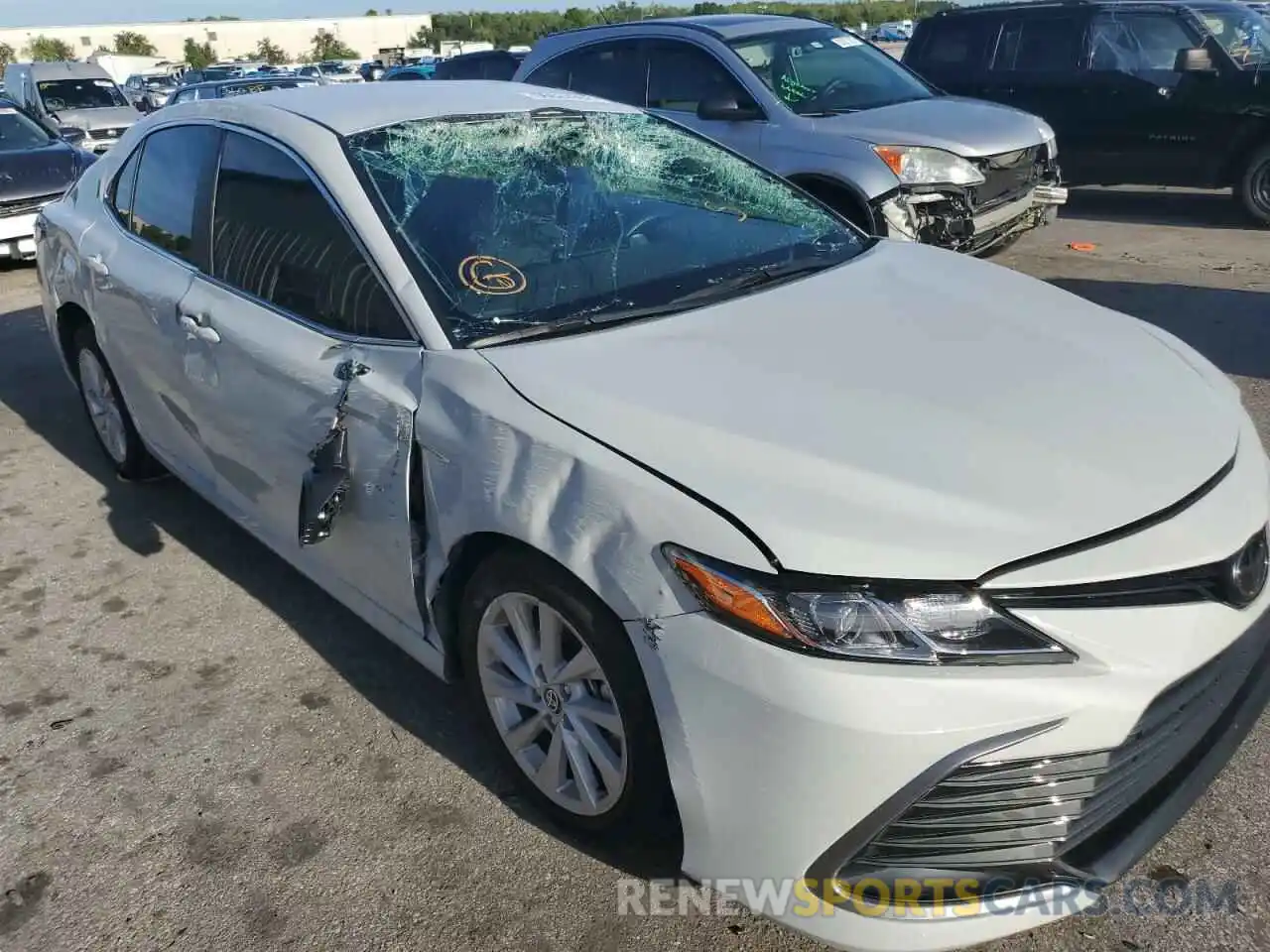 9 Photograph of a damaged car 4T1C11AK1NU040034 TOYOTA CAMRY 2022