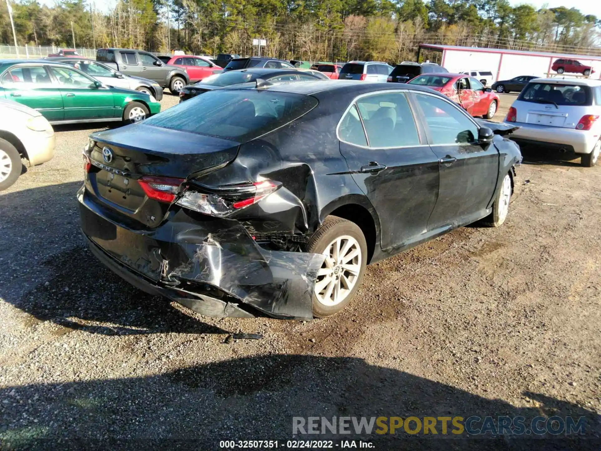 4 Photograph of a damaged car 4T1C11AK1NU623235 TOYOTA CAMRY 2022