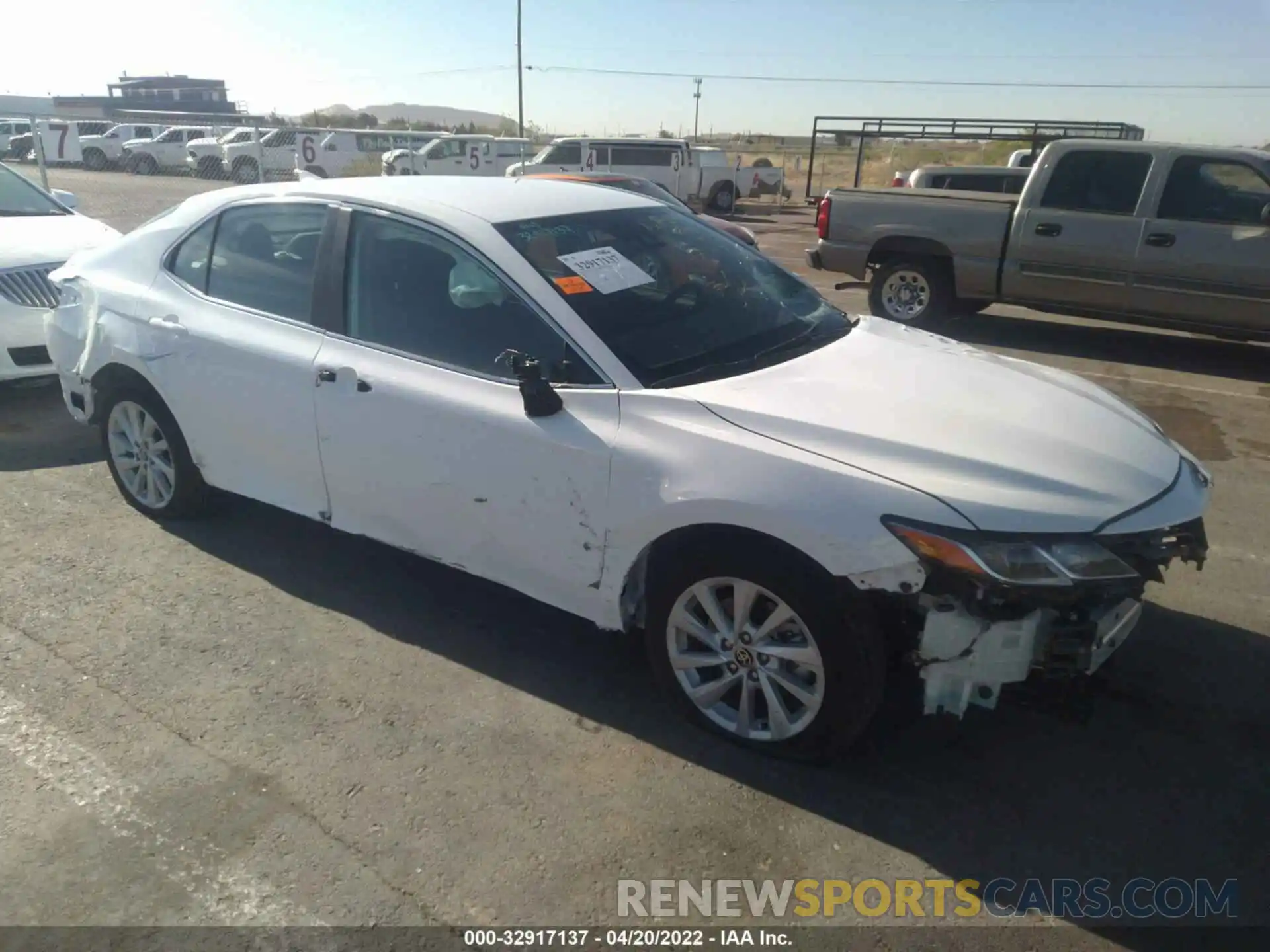 1 Photograph of a damaged car 4T1C11AK1NU629262 TOYOTA CAMRY 2022