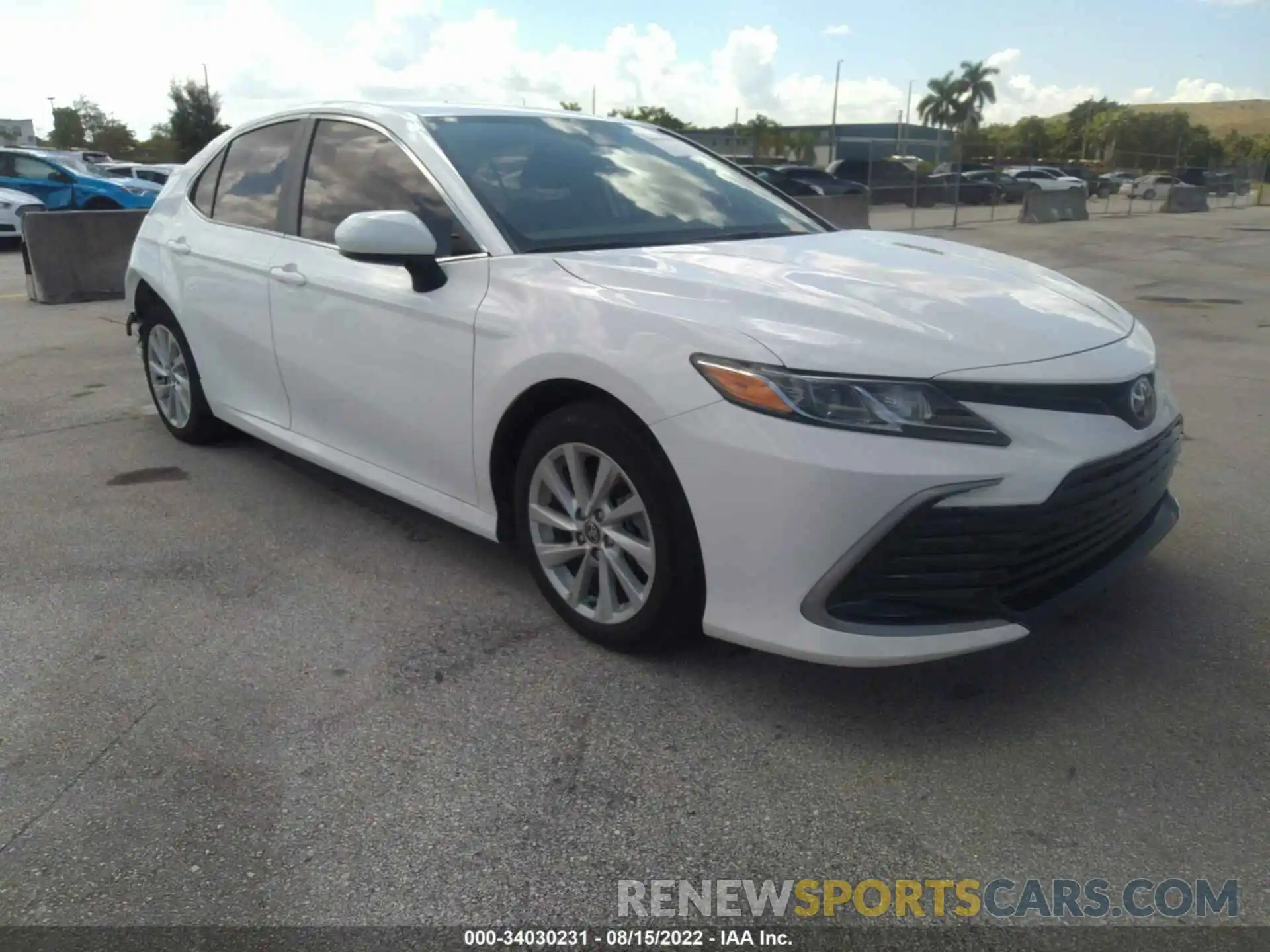 1 Photograph of a damaged car 4T1C11AK1NU632582 TOYOTA CAMRY 2022