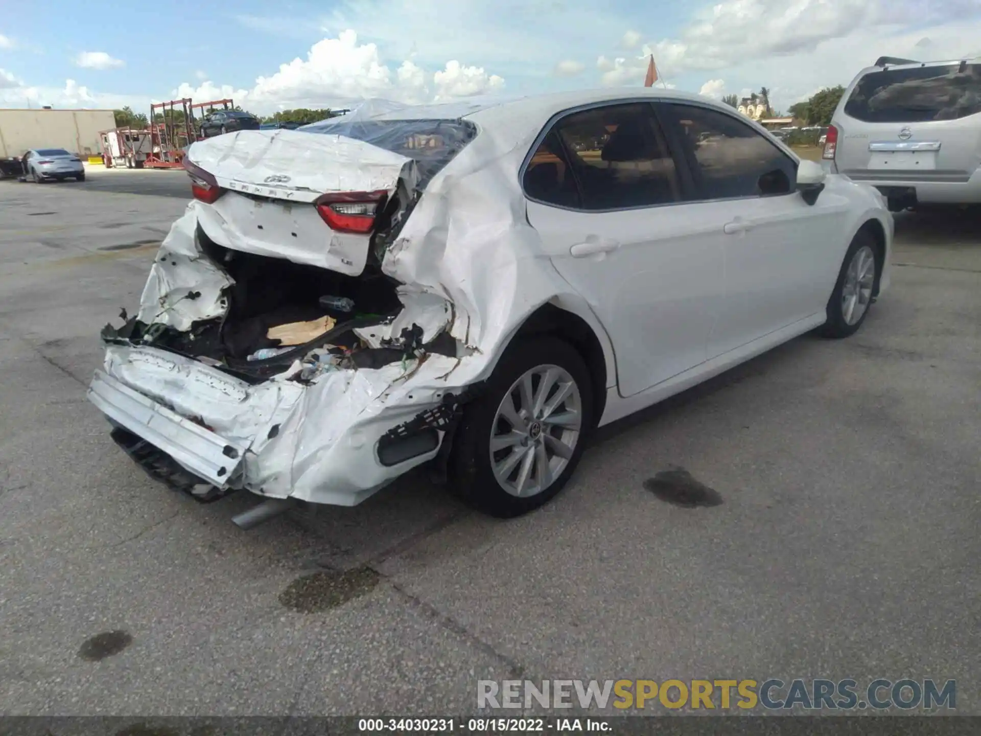 4 Photograph of a damaged car 4T1C11AK1NU632582 TOYOTA CAMRY 2022