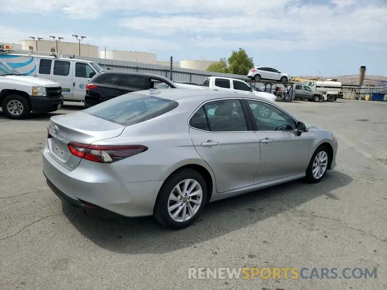 4 Photograph of a damaged car 4T1C11AK1NU654355 TOYOTA CAMRY 2022