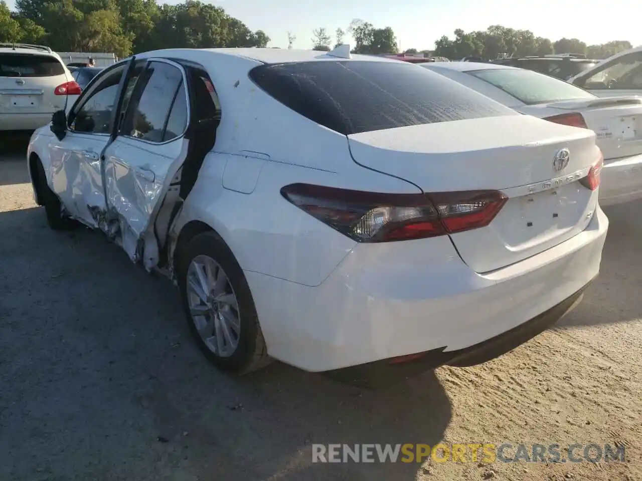 3 Photograph of a damaged car 4T1C11AK1NU656235 TOYOTA CAMRY 2022