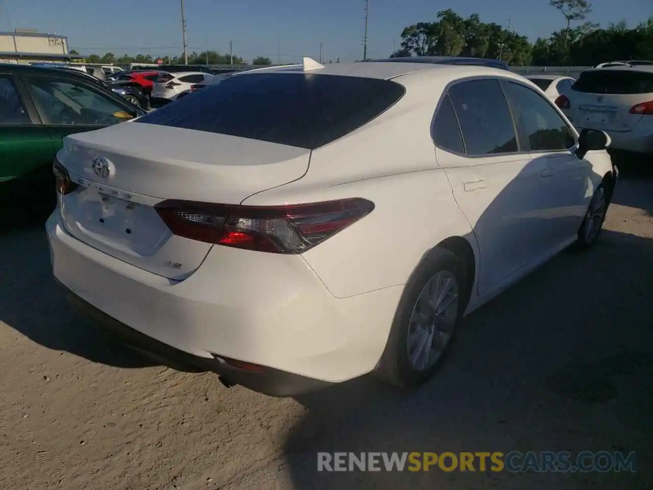 4 Photograph of a damaged car 4T1C11AK1NU656235 TOYOTA CAMRY 2022