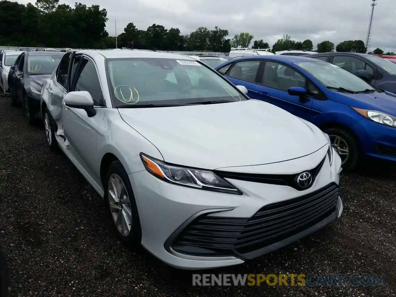 1 Photograph of a damaged car 4T1C11AK2NU007365 TOYOTA CAMRY 2022