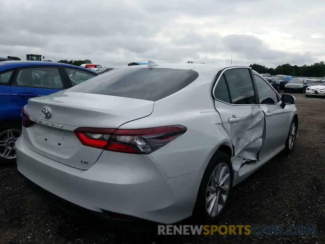 4 Photograph of a damaged car 4T1C11AK2NU007365 TOYOTA CAMRY 2022