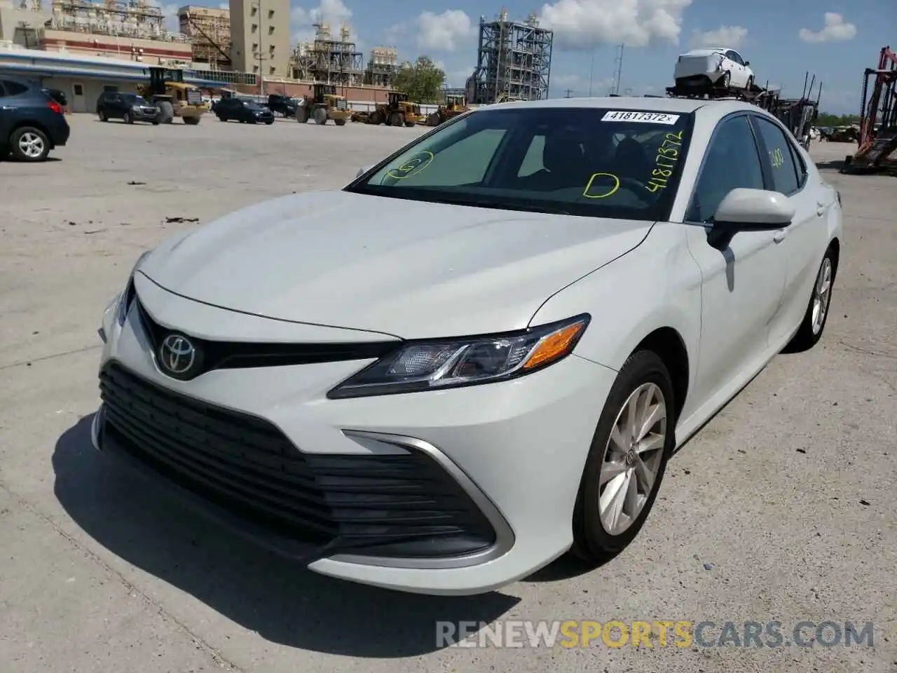 2 Photograph of a damaged car 4T1C11AK2NU008399 TOYOTA CAMRY 2022