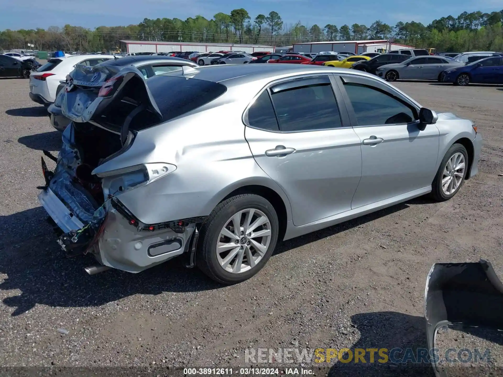 4 Photograph of a damaged car 4T1C11AK2NU035800 TOYOTA CAMRY 2022