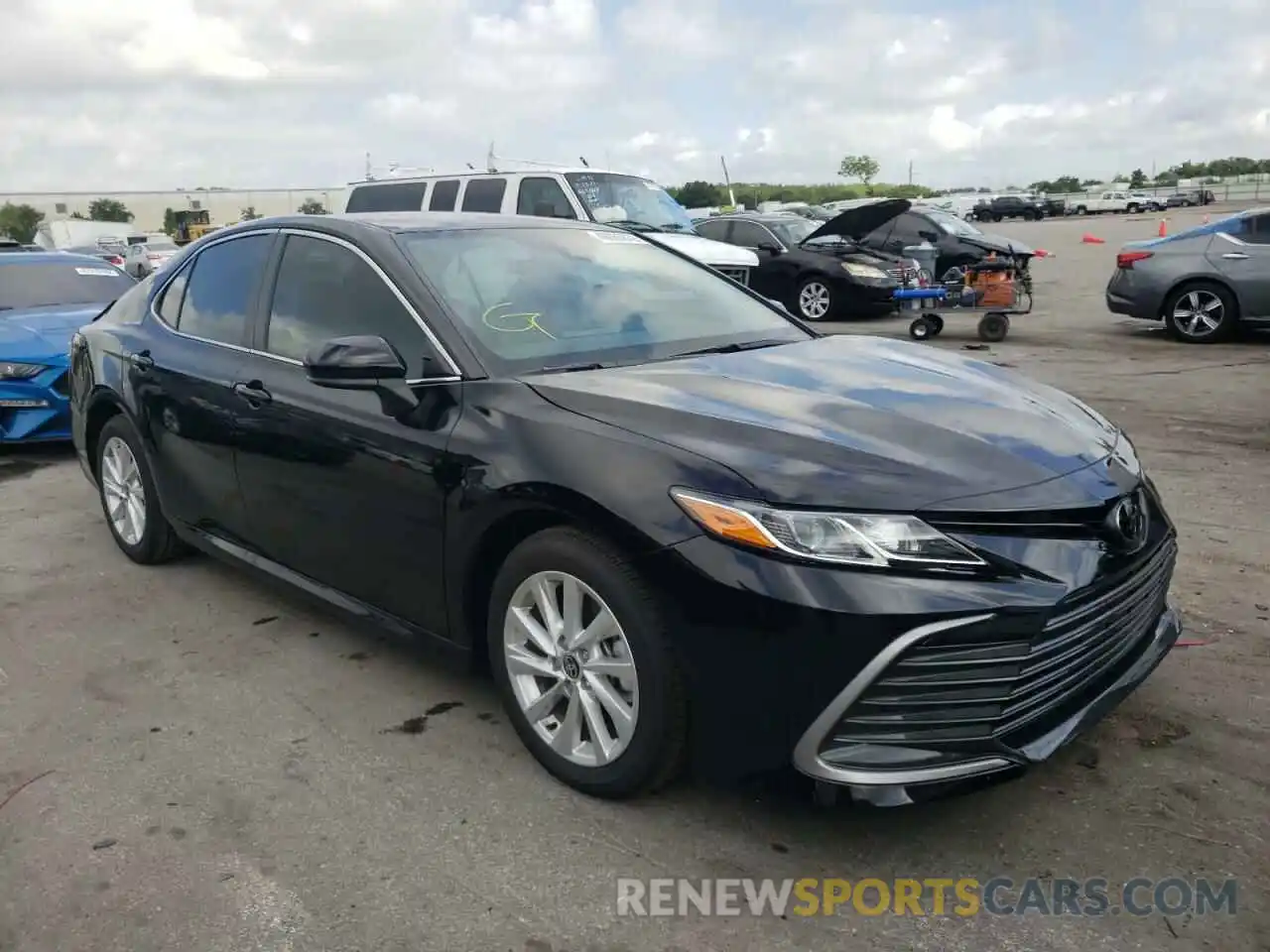 1 Photograph of a damaged car 4T1C11AK2NU049762 TOYOTA CAMRY 2022