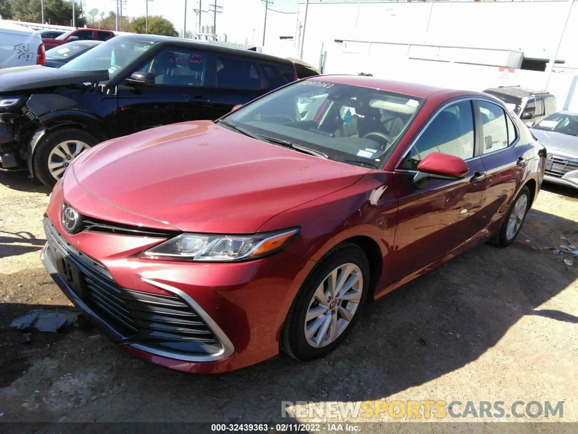 2 Photograph of a damaged car 4T1C11AK2NU645504 TOYOTA CAMRY 2022