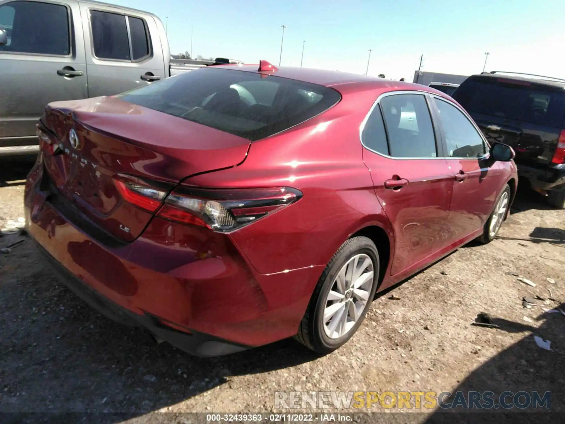 4 Photograph of a damaged car 4T1C11AK2NU645504 TOYOTA CAMRY 2022