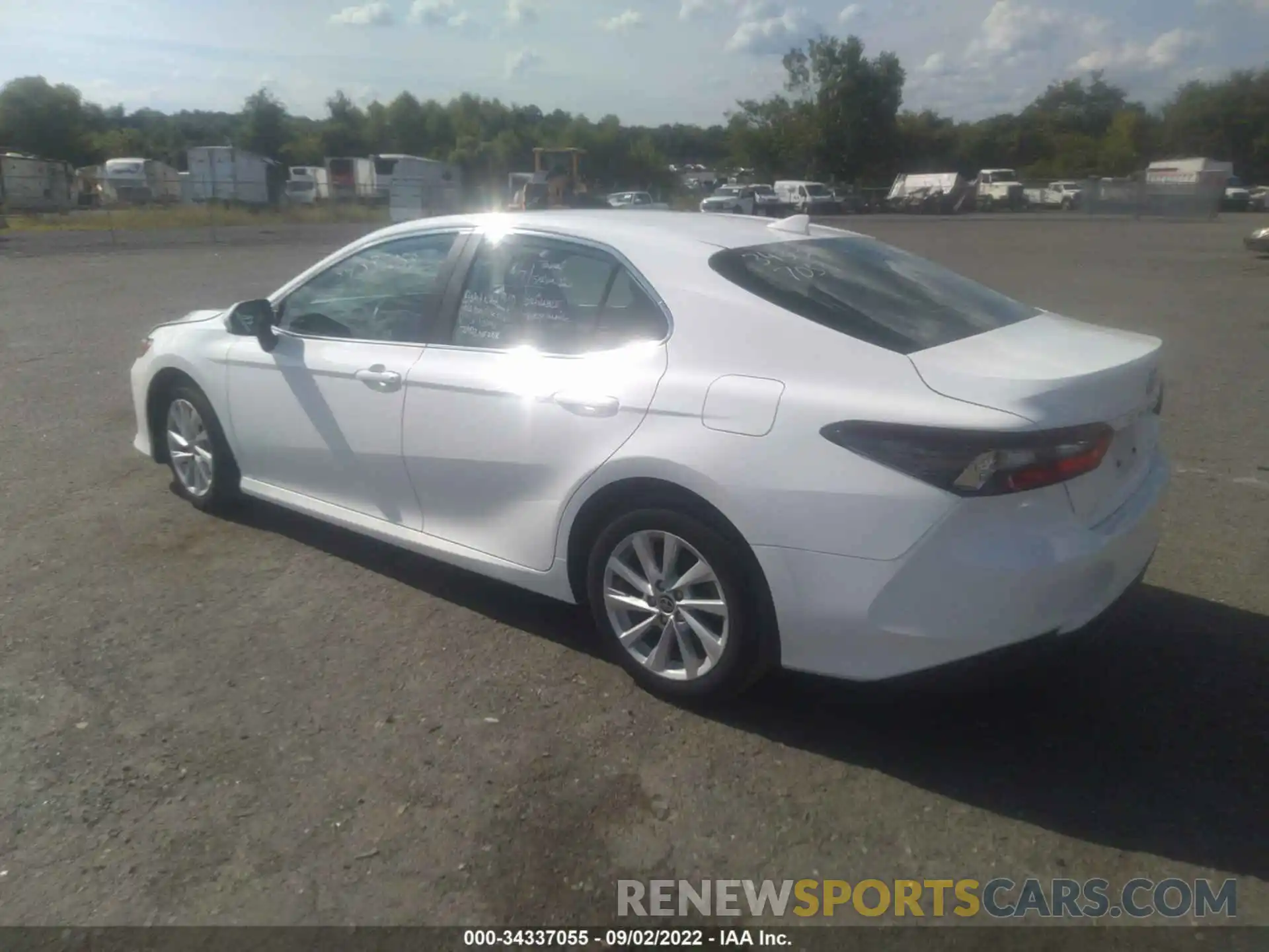 3 Photograph of a damaged car 4T1C11AK3NU621566 TOYOTA CAMRY 2022