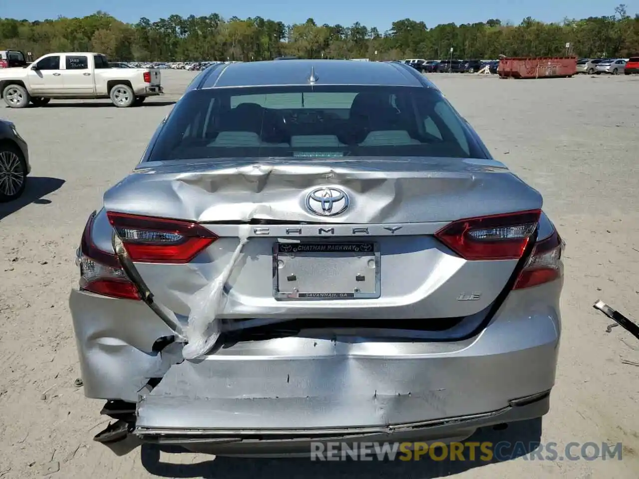 6 Photograph of a damaged car 4T1C11AK3NU624113 TOYOTA CAMRY 2022