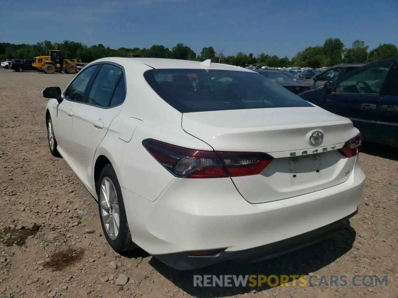 3 Photograph of a damaged car 4T1C11AK3NU633278 TOYOTA CAMRY 2022