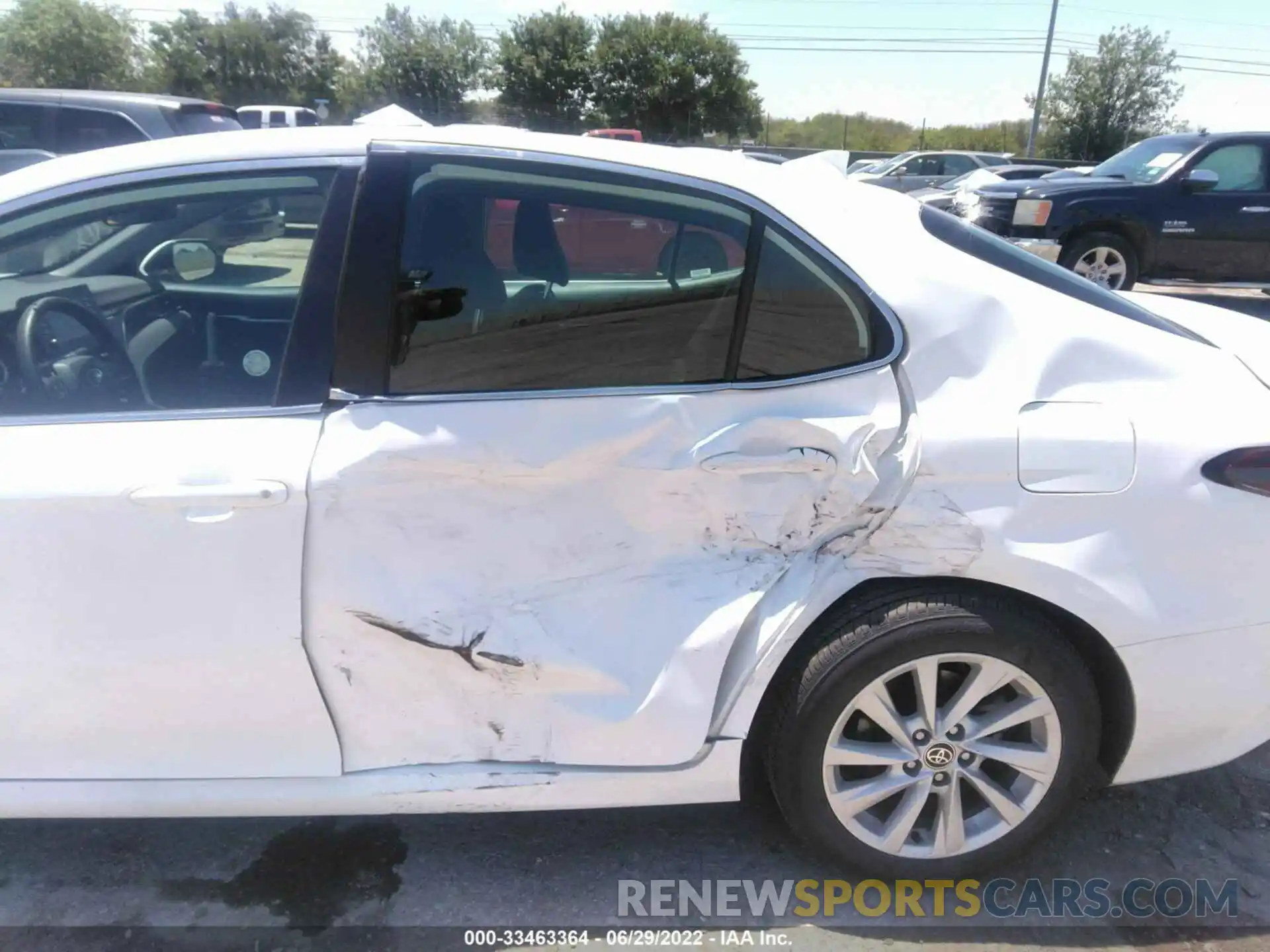 6 Photograph of a damaged car 4T1C11AK3NU639498 TOYOTA CAMRY 2022