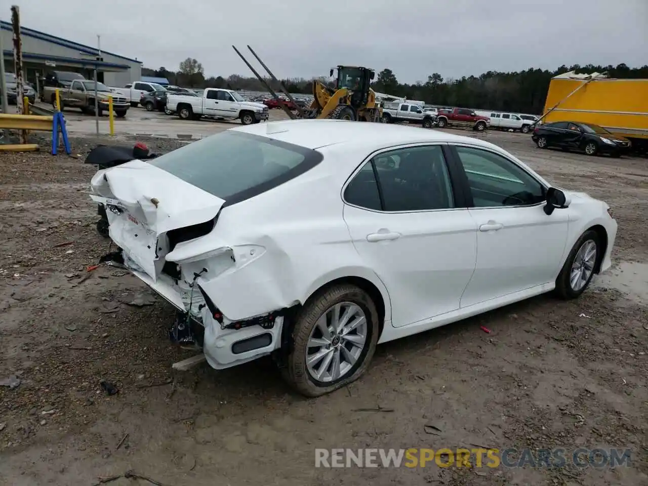 4 Photograph of a damaged car 4T1C11AK3NU648153 TOYOTA CAMRY 2022