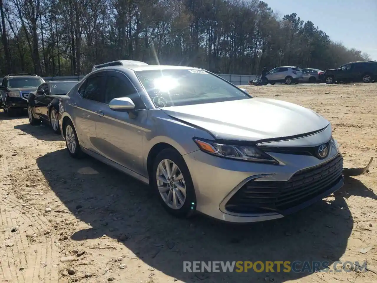 1 Photograph of a damaged car 4T1C11AK3NU656382 TOYOTA CAMRY 2022