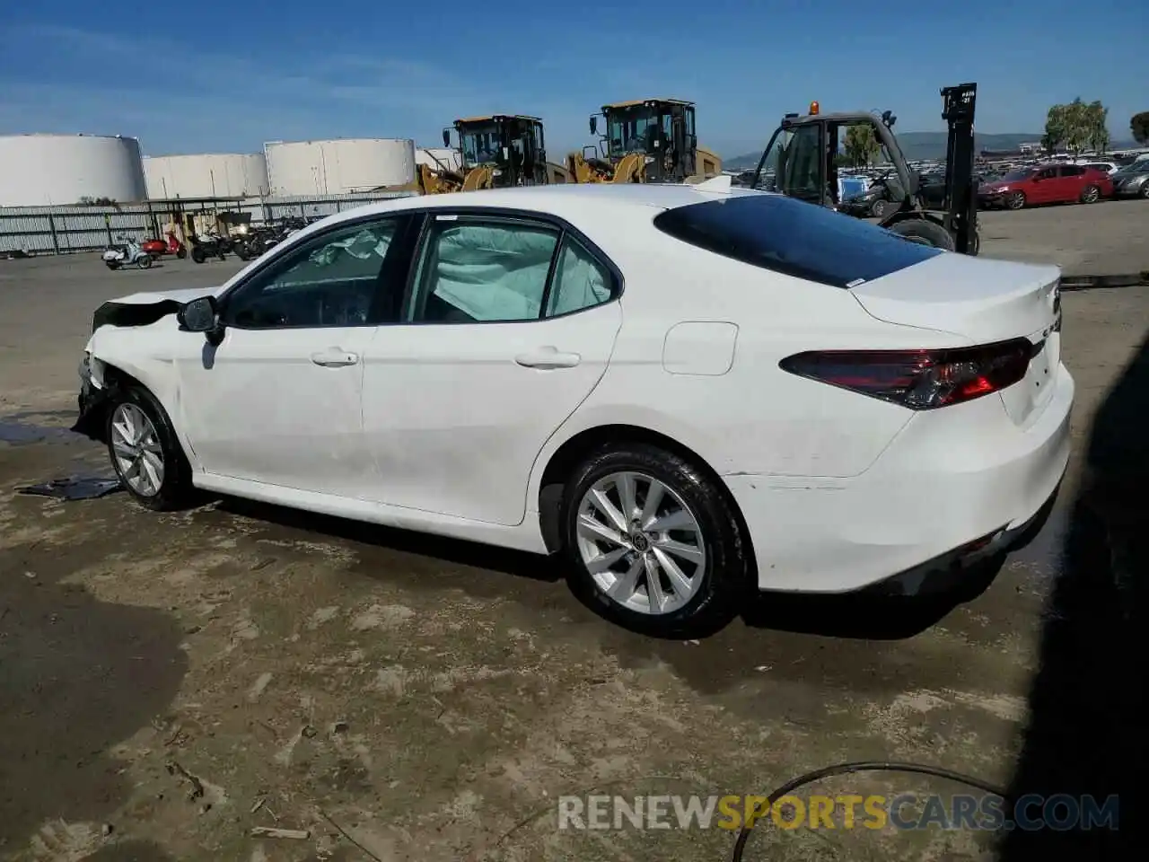 2 Photograph of a damaged car 4T1C11AK4NU031182 TOYOTA CAMRY 2022