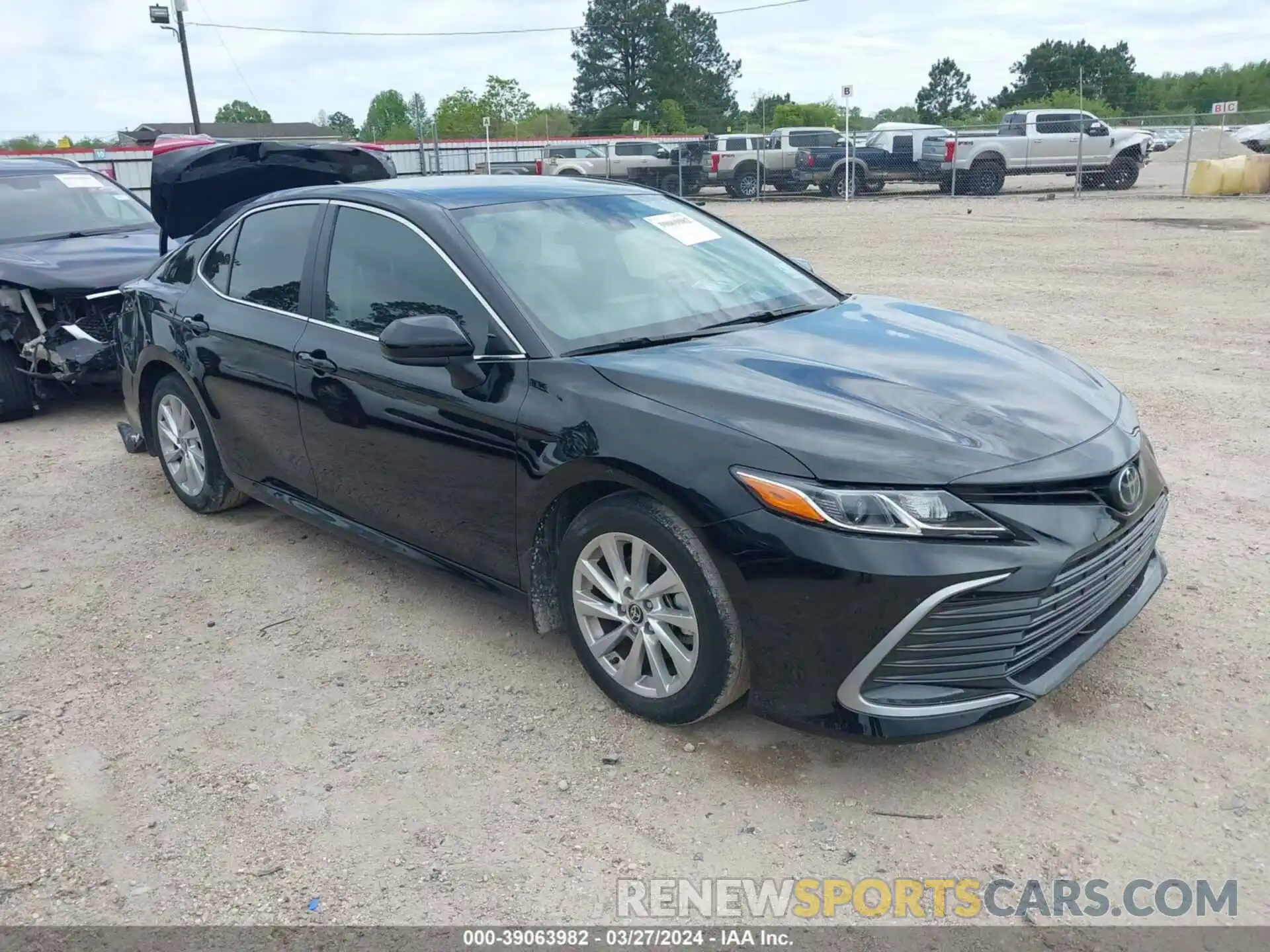 1 Photograph of a damaged car 4T1C11AK4NU640613 TOYOTA CAMRY 2022