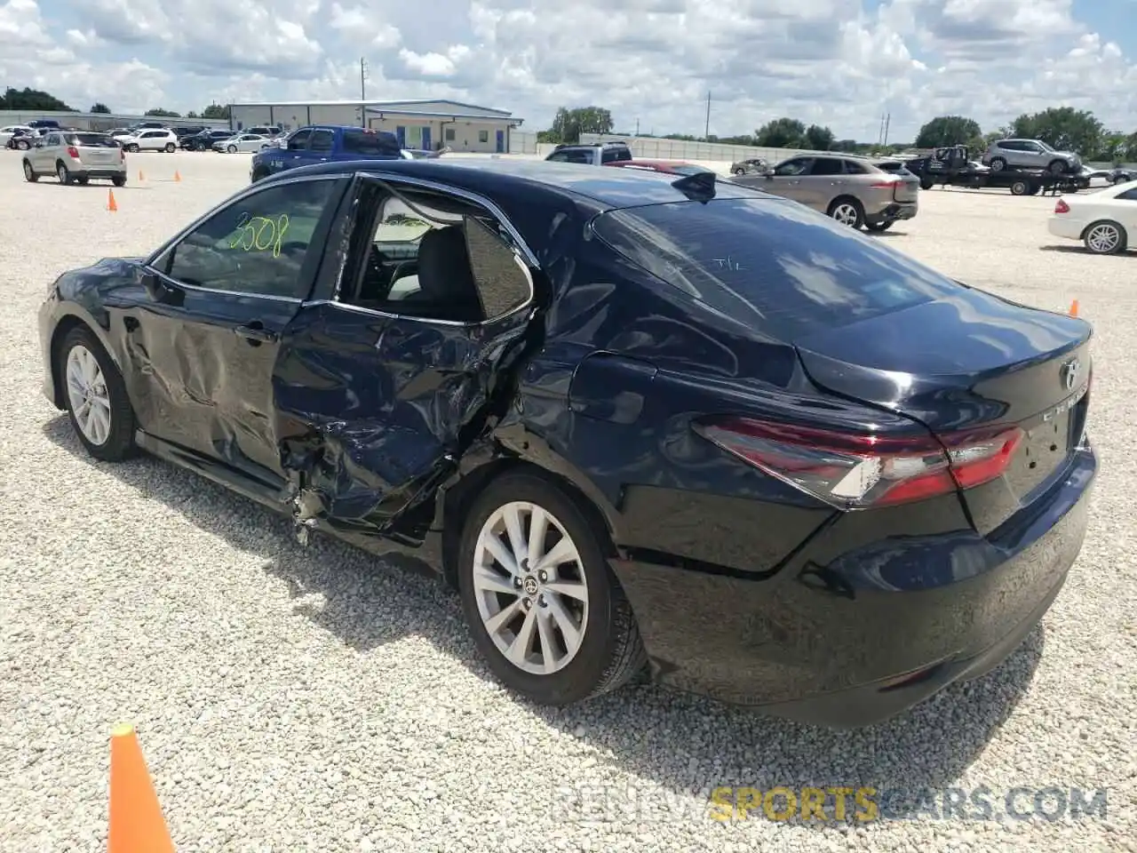 3 Photograph of a damaged car 4T1C11AK4NU653412 TOYOTA CAMRY 2022