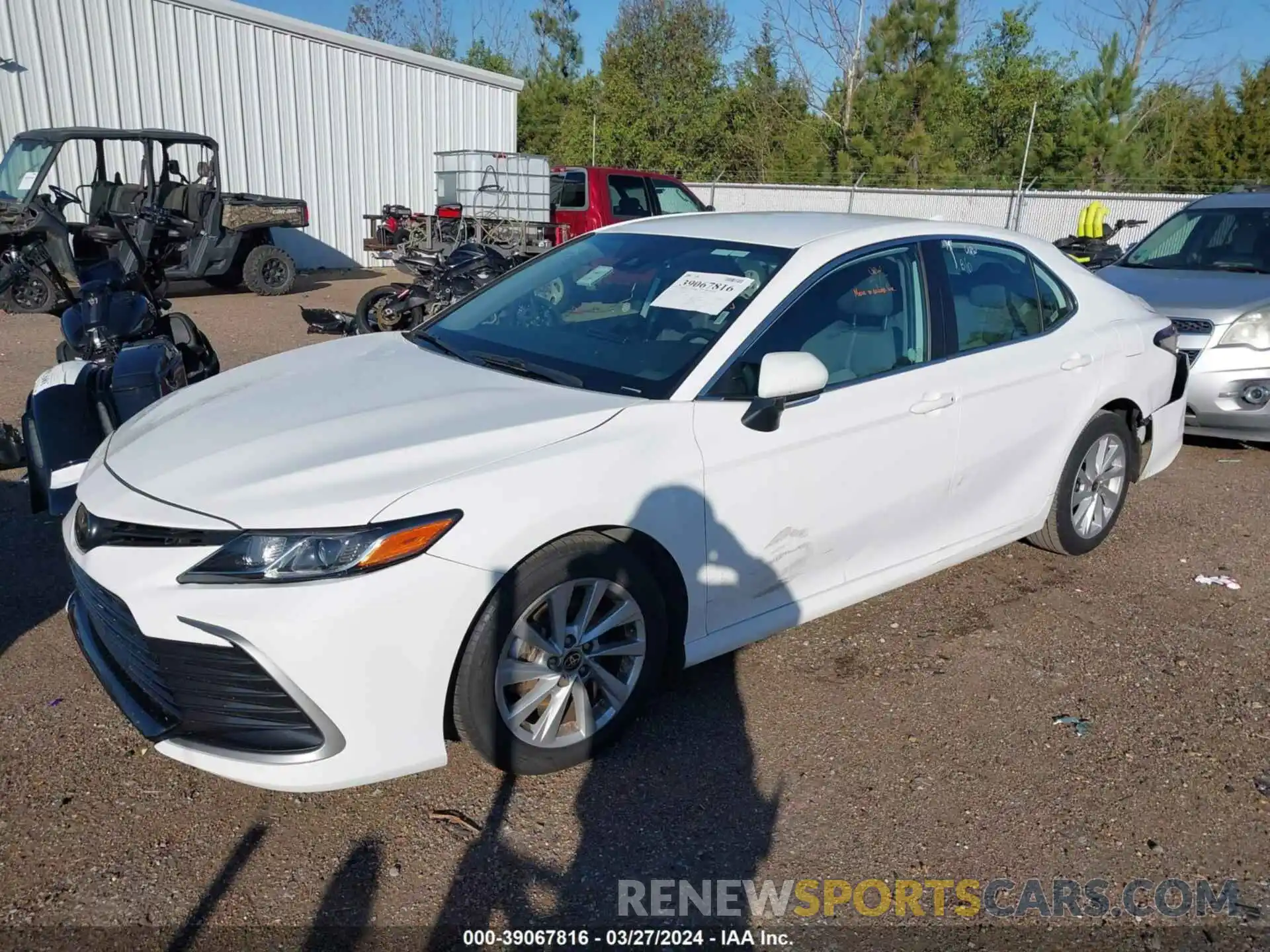 2 Photograph of a damaged car 4T1C11AK4NU659100 TOYOTA CAMRY 2022