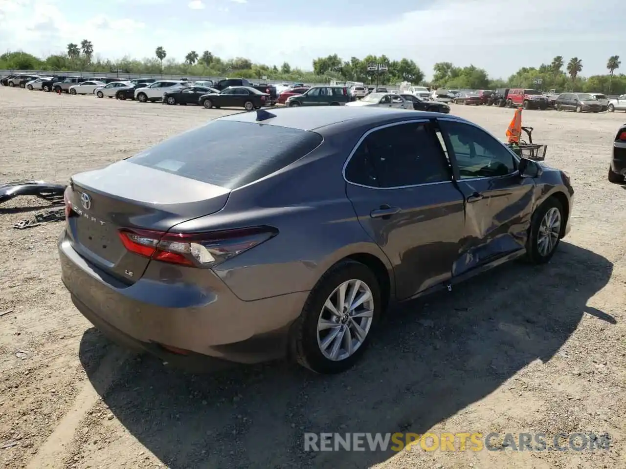 4 Photograph of a damaged car 4T1C11AK4NU687060 TOYOTA CAMRY 2022