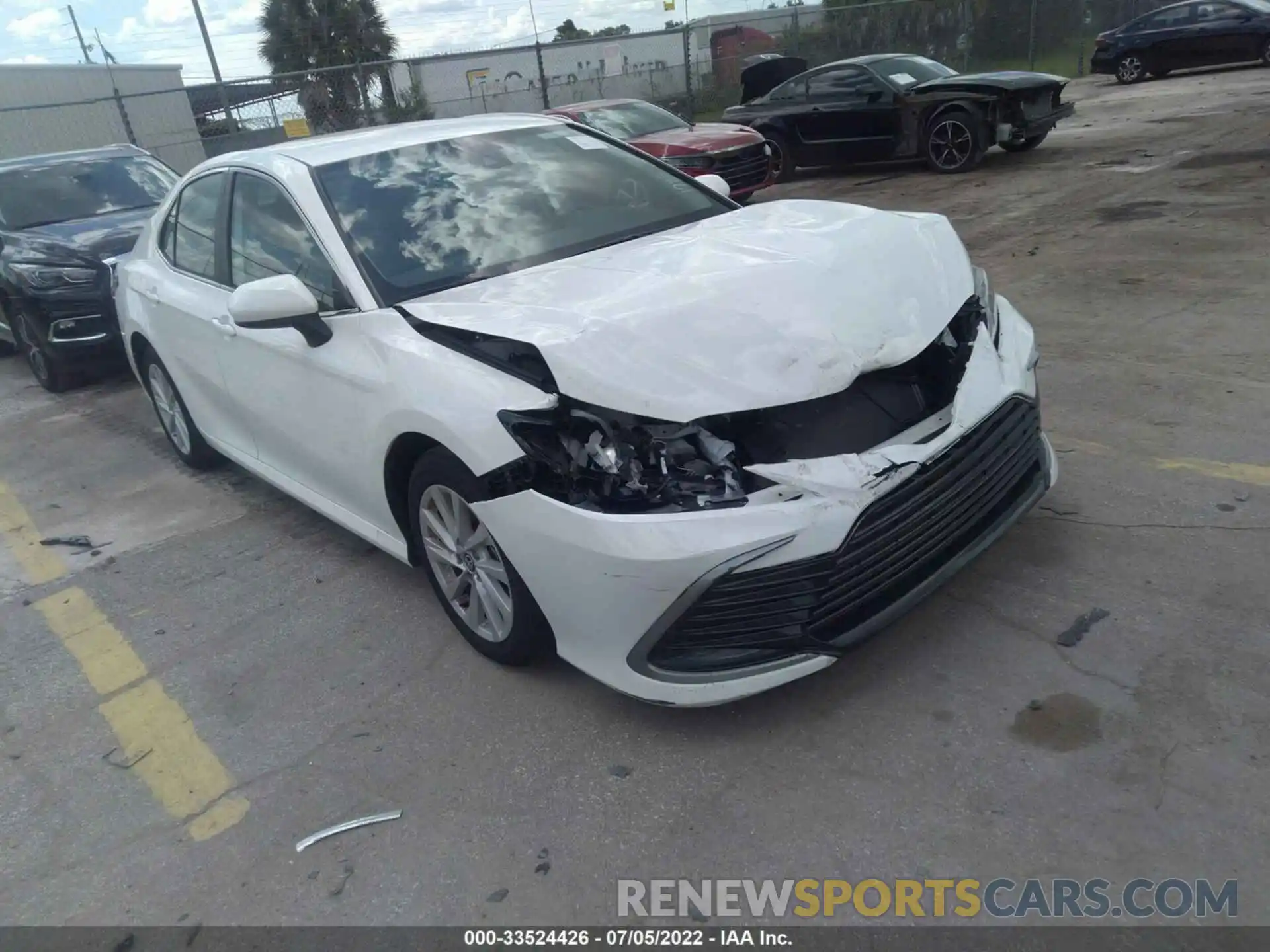 1 Photograph of a damaged car 4T1C11AK5NU011782 TOYOTA CAMRY 2022