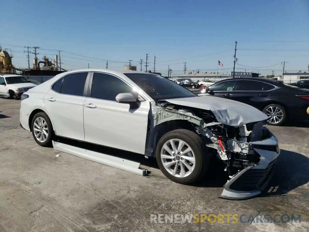 1 Photograph of a damaged car 4T1C11AK5NU019090 TOYOTA CAMRY 2022