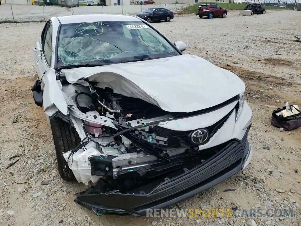 9 Photograph of a damaged car 4T1C11AK5NU034303 TOYOTA CAMRY 2022