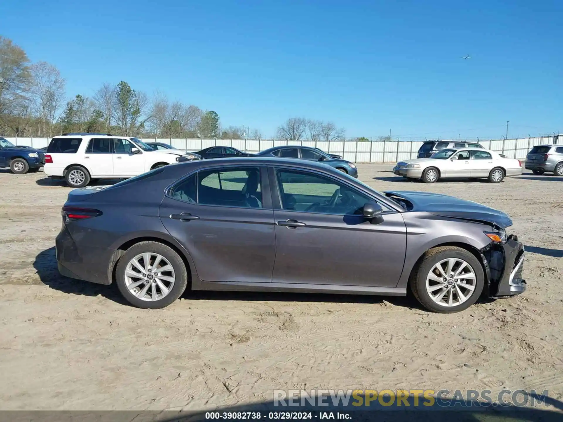 12 Photograph of a damaged car 4T1C11AK5NU034480 TOYOTA CAMRY 2022