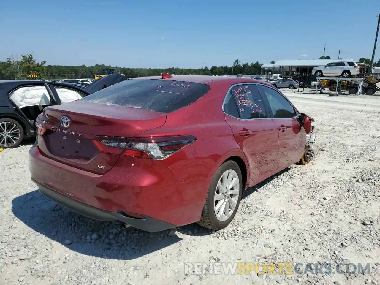 4 Photograph of a damaged car 4T1C11AK5NU623688 TOYOTA CAMRY 2022