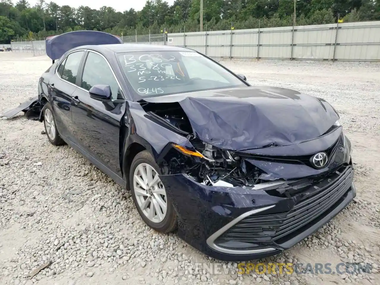 1 Photograph of a damaged car 4T1C11AK5NU633380 TOYOTA CAMRY 2022