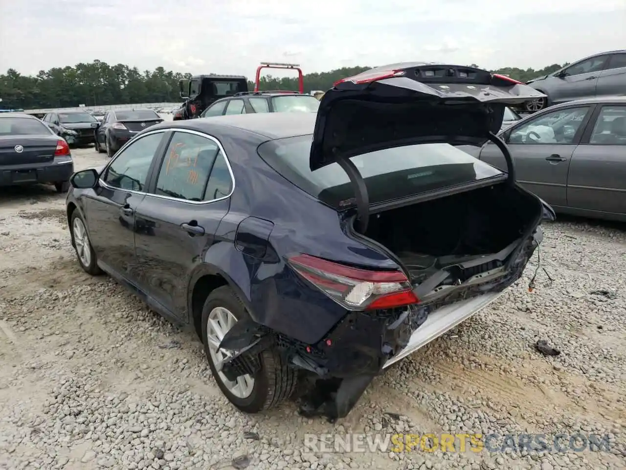 3 Photograph of a damaged car 4T1C11AK5NU633380 TOYOTA CAMRY 2022