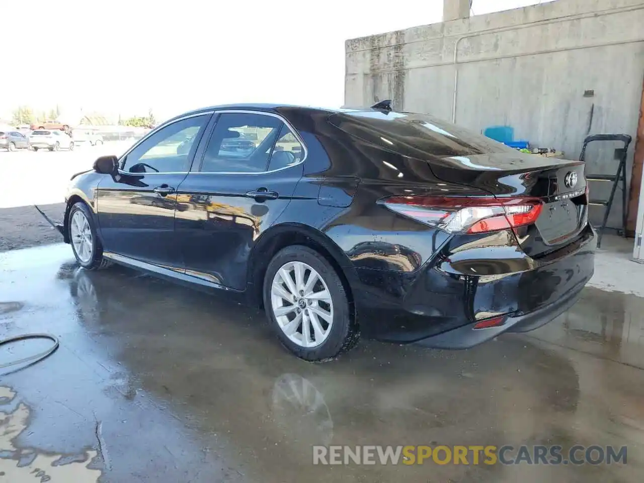 2 Photograph of a damaged car 4T1C11AK5NU642712 TOYOTA CAMRY 2022