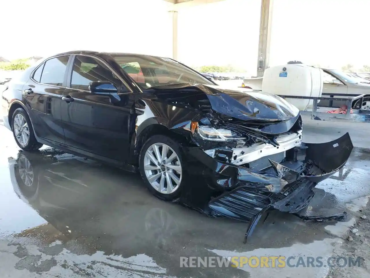 4 Photograph of a damaged car 4T1C11AK5NU642712 TOYOTA CAMRY 2022