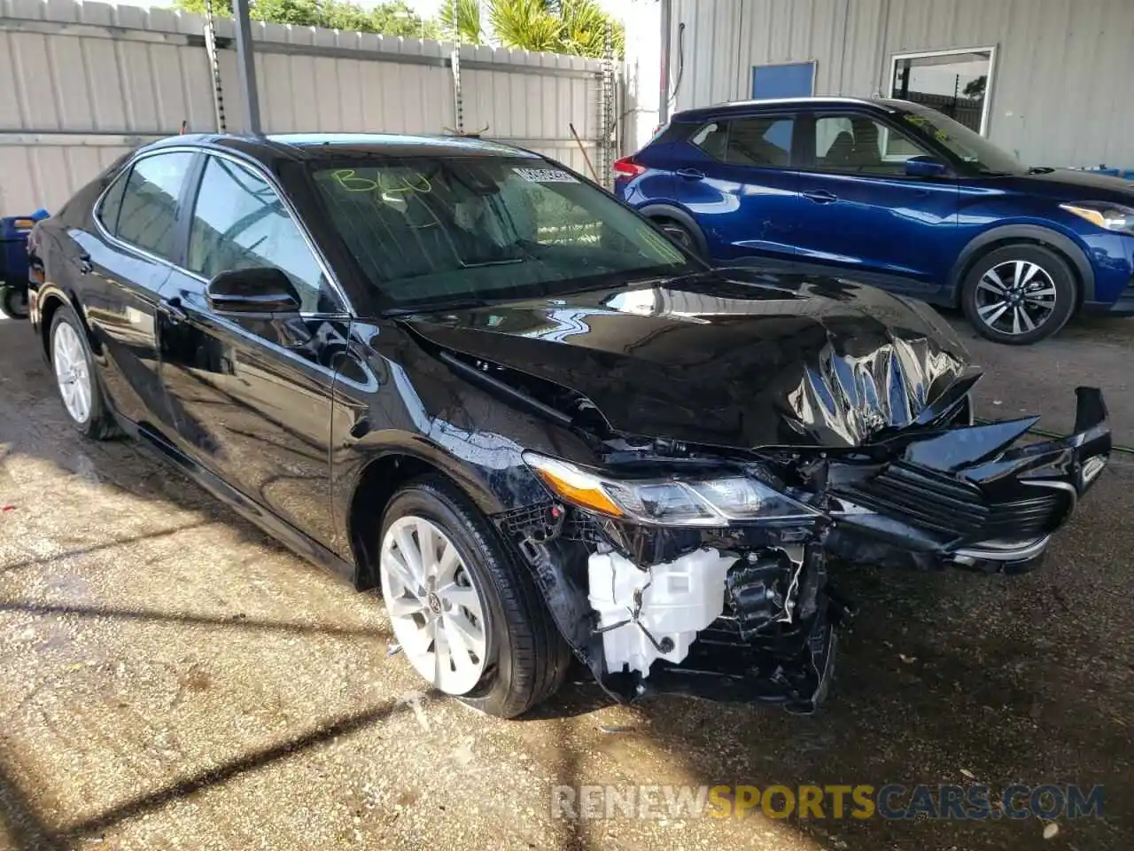 1 Photograph of a damaged car 4T1C11AK5NU651118 TOYOTA CAMRY 2022