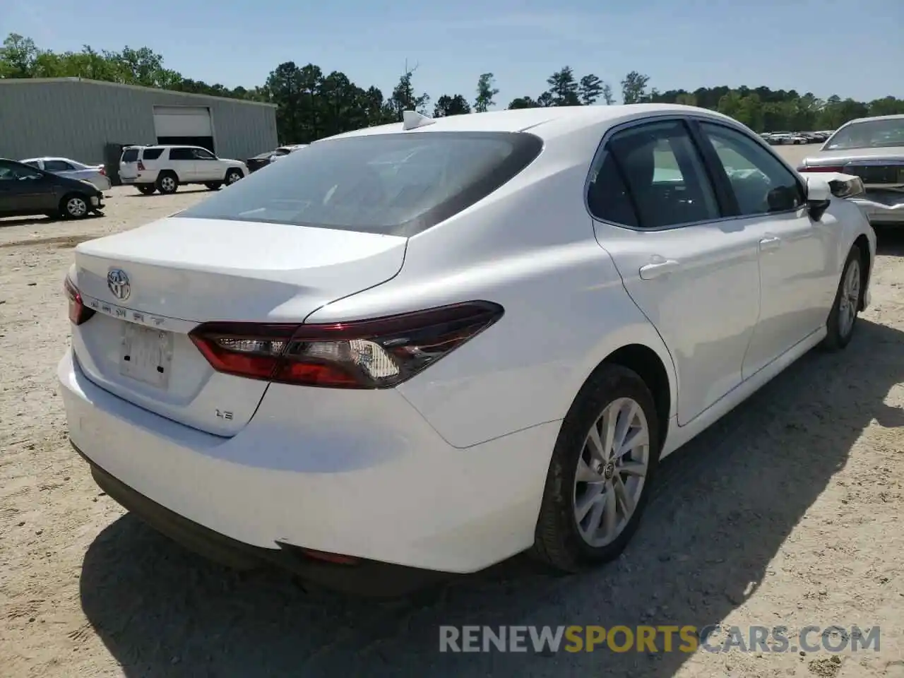 4 Photograph of a damaged car 4T1C11AK5NU651927 TOYOTA CAMRY 2022