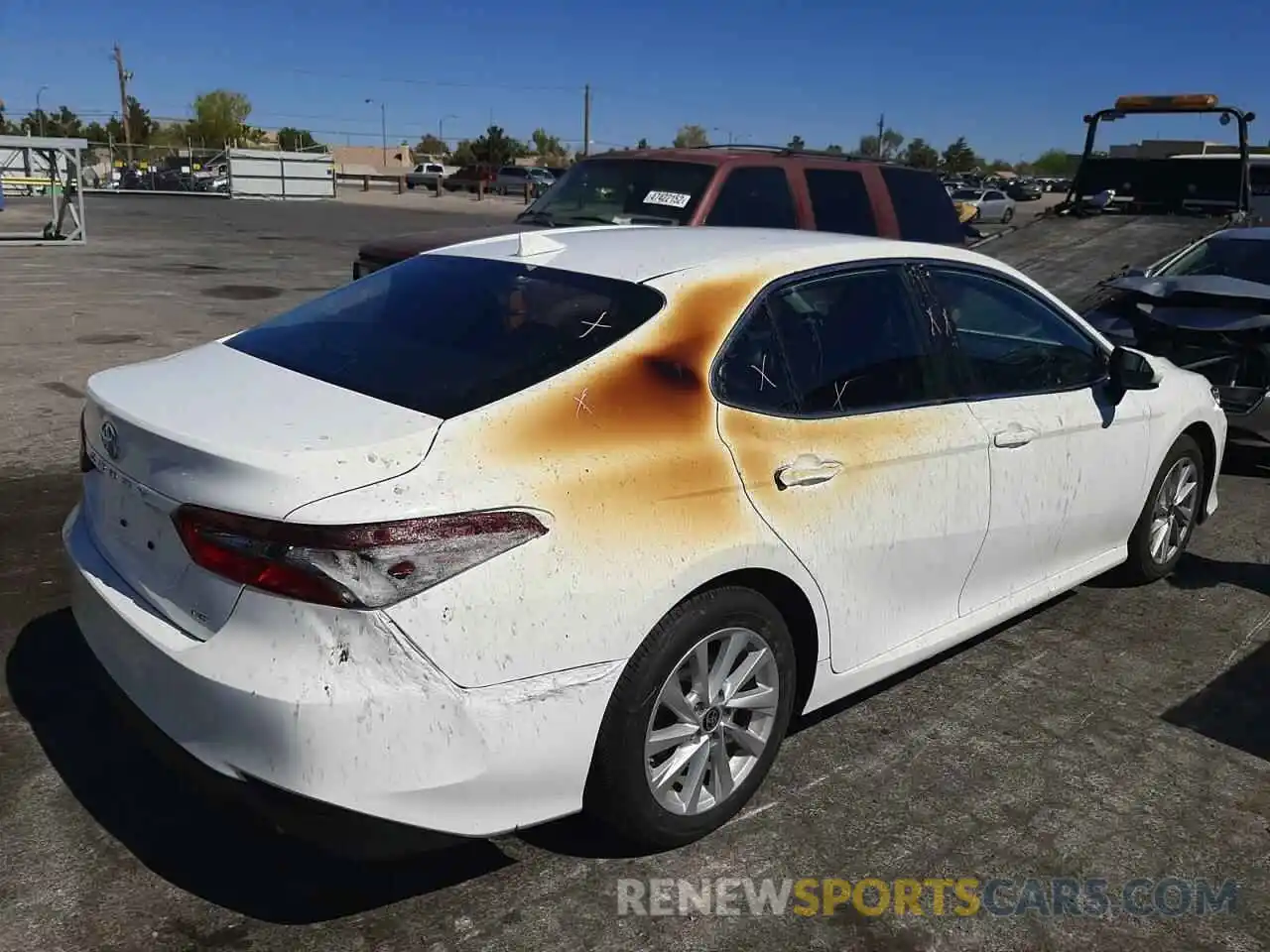 4 Photograph of a damaged car 4T1C11AK5NU673684 TOYOTA CAMRY 2022