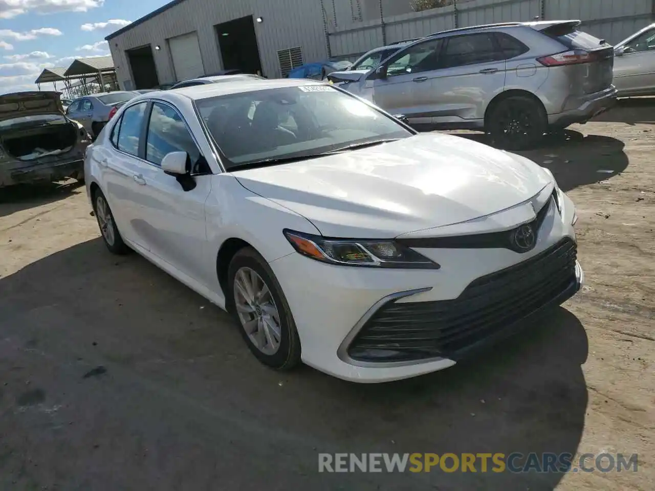 1 Photograph of a damaged car 4T1C11AK5NU674172 TOYOTA CAMRY 2022