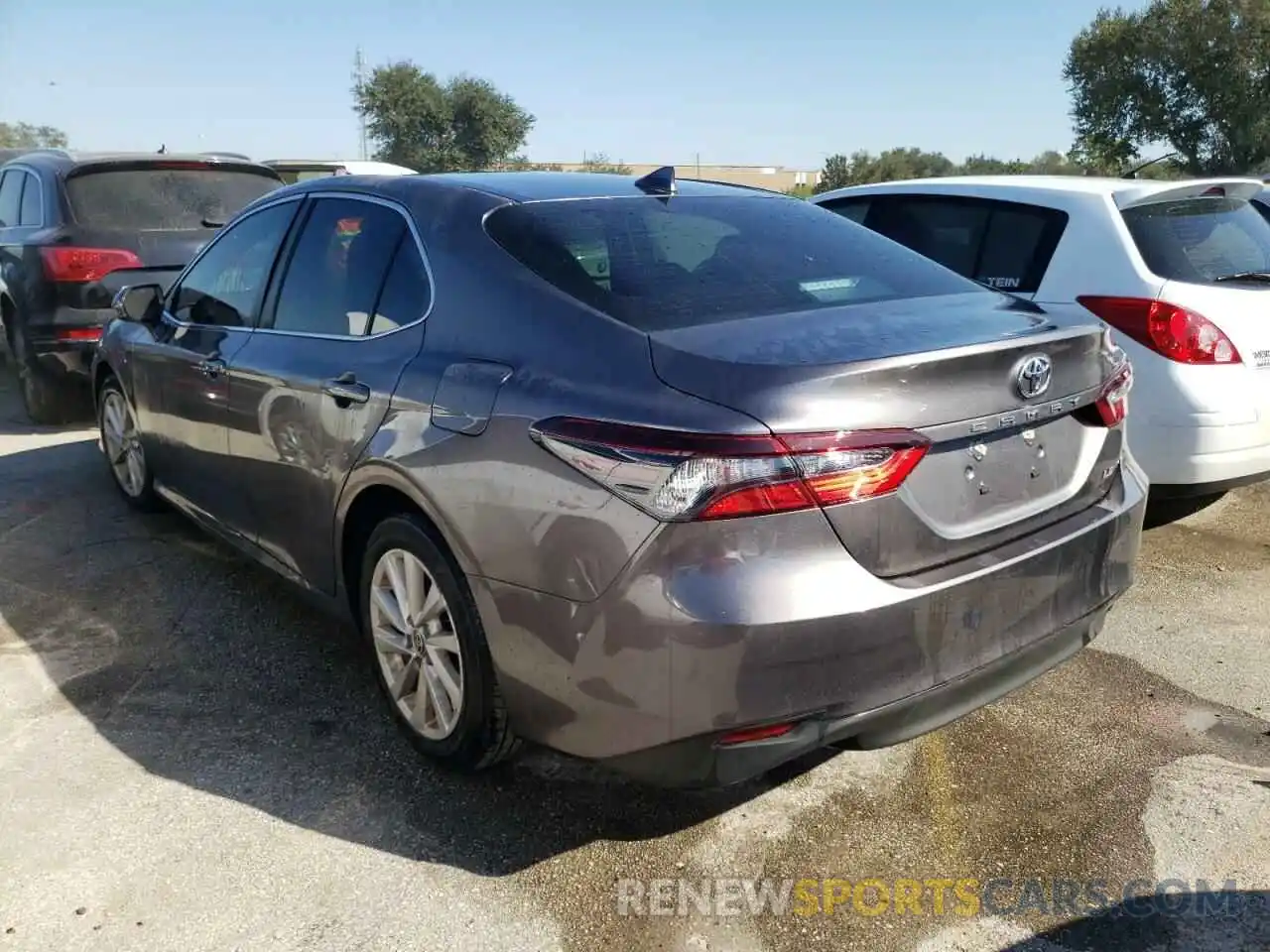 3 Photograph of a damaged car 4T1C11AK6NU031541 TOYOTA CAMRY 2022