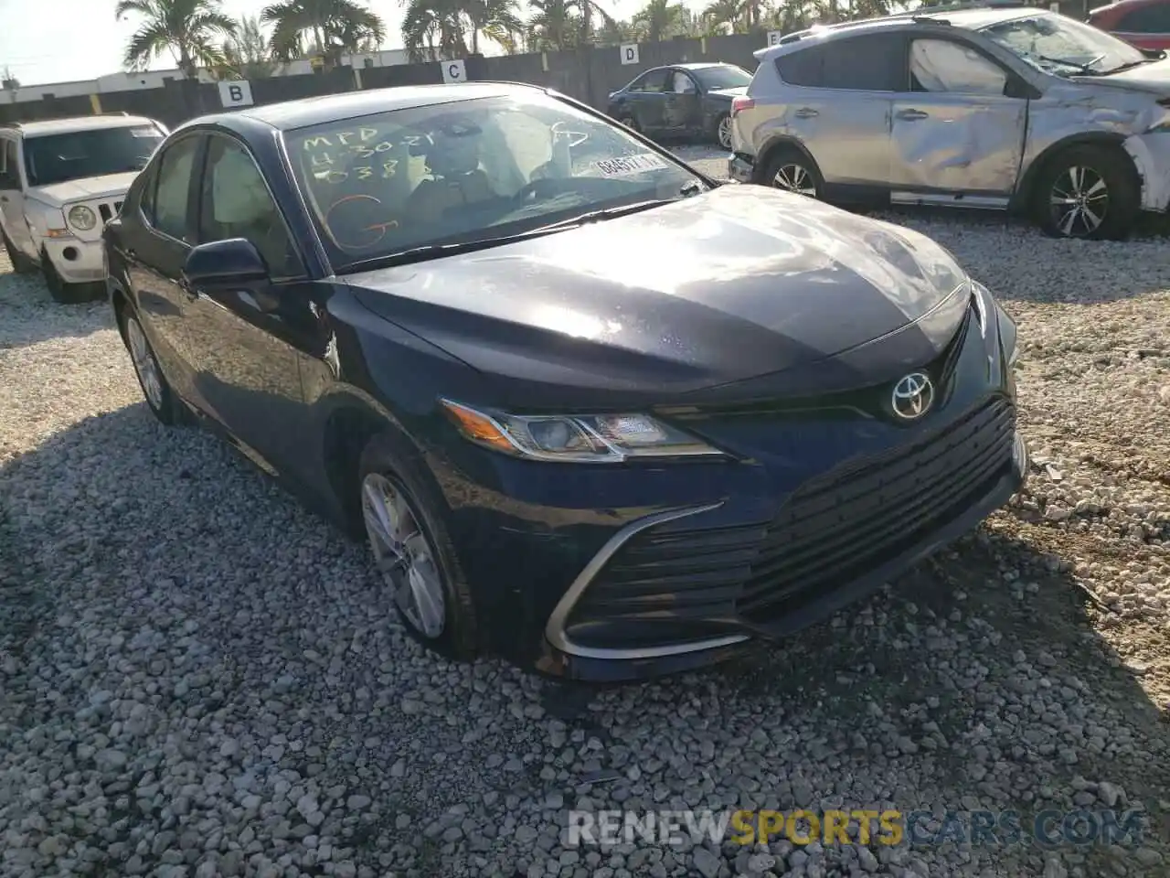 1 Photograph of a damaged car 4T1C11AK6NU630388 TOYOTA CAMRY 2022