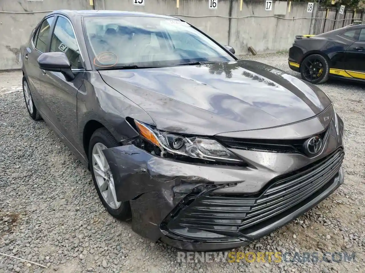 1 Photograph of a damaged car 4T1C11AK6NU631220 TOYOTA CAMRY 2022