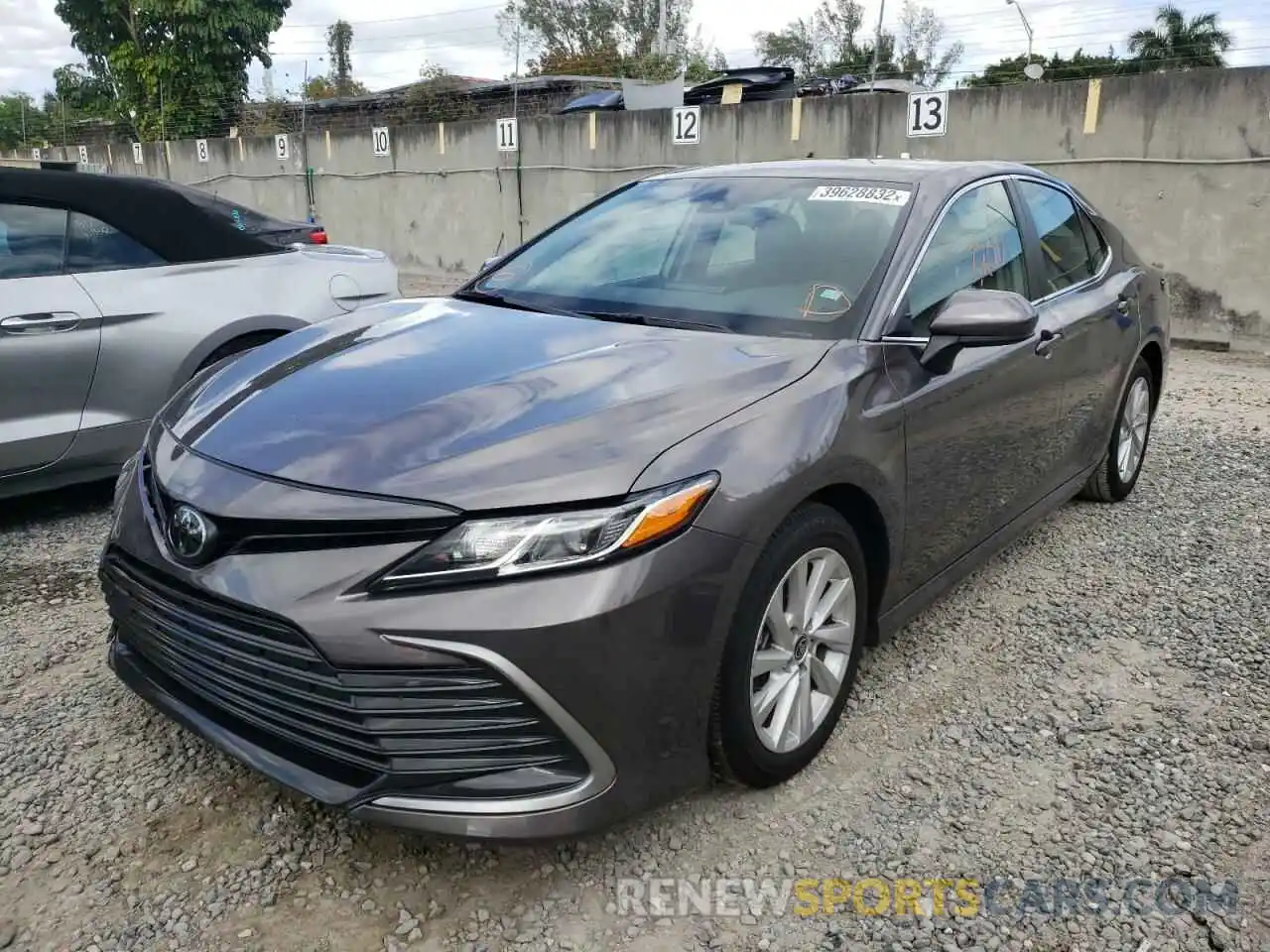 2 Photograph of a damaged car 4T1C11AK6NU631220 TOYOTA CAMRY 2022