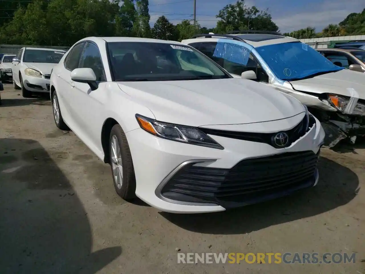 1 Photograph of a damaged car 4T1C11AK6NU643965 TOYOTA CAMRY 2022