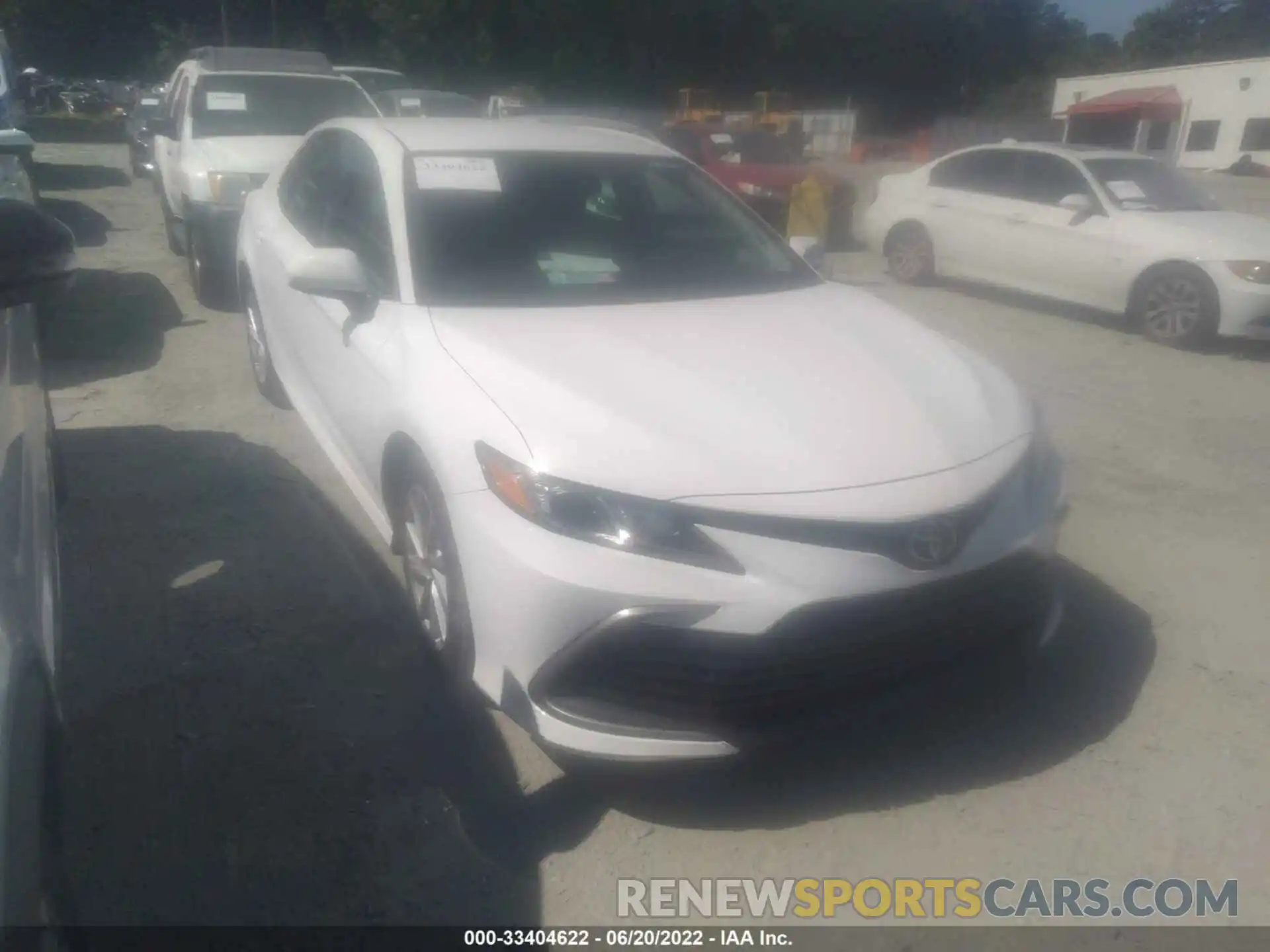 1 Photograph of a damaged car 4T1C11AK6NU646252 TOYOTA CAMRY 2022